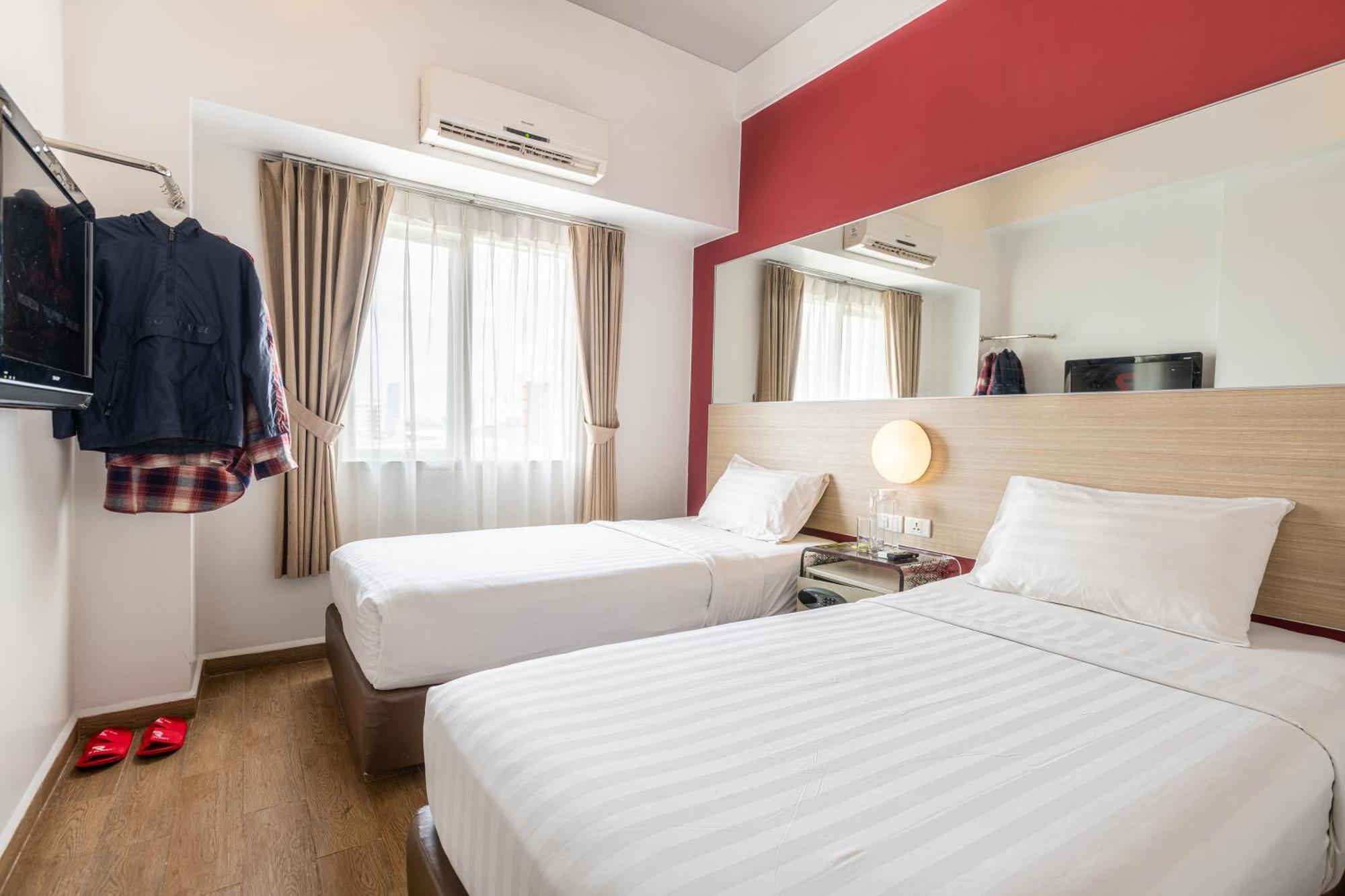 Monoloog Hotel Бекаси Екстериор снимка
